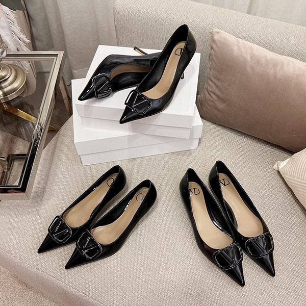 발렌티노 VALENTINO 여성 V-RING  플랫 펌프스