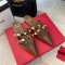 발렌티노 VALENTINO 여성 락스터드 뮬 힐