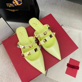 발렌티노 VALENTINO 여성 락스터드 뮬 힐
