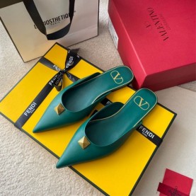 발렌티노 VALENTINO 여성 로만 스터드 플랫 뮬