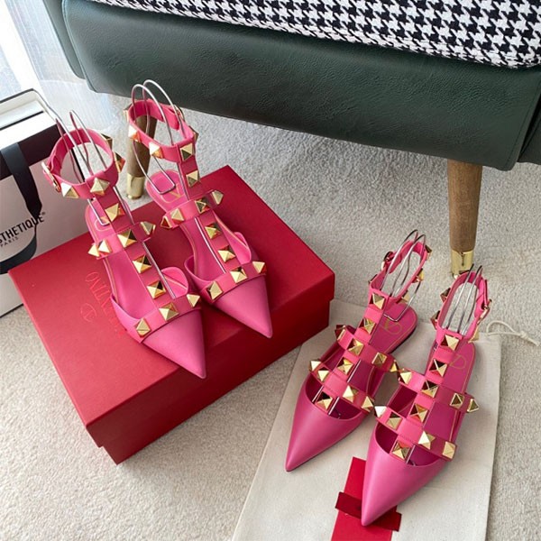 발렌티노 VALENTINO 로만 스터드 앵클렛 레더 슬링백