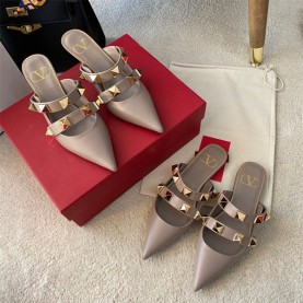 발렌티노 VALENTINO 로만 스터드 뮬 힐