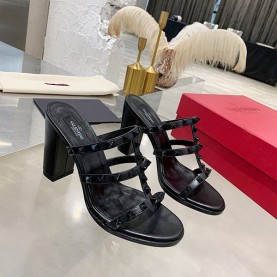 발렌티노 VALENTINO 락 스터드  뮬 힐