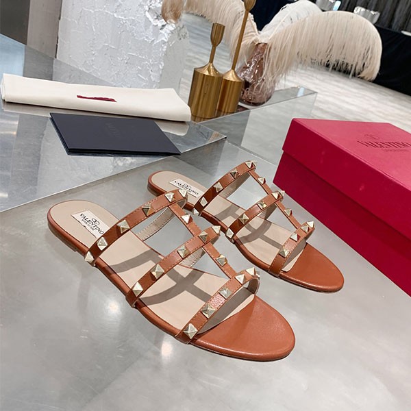 발렌티노 VALENTINO 여성 락스터드 슬리퍼