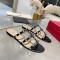 발렌티노 VALENTINO 여성 락스터드 슬리퍼