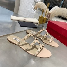 발렌티노 VALENTINO 여성 락스터드 슬리퍼