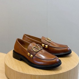 발렌티노 VALENTINO 남성 브이로고 로퍼