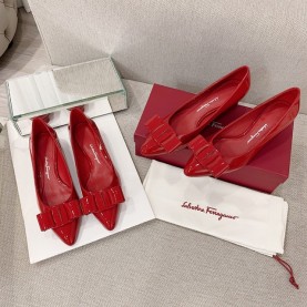 페레가모 FERRAGAMO 여성 비바 펌프스