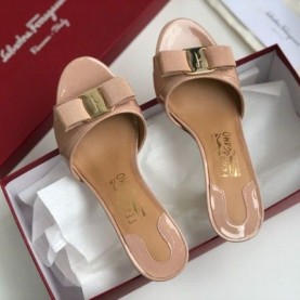 페레가모 FERRAGAMO  바라보우 뮬 샌들힐