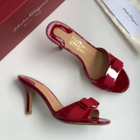 페레가모 FERRAGAMO 바라보우 뮬 샌들힐