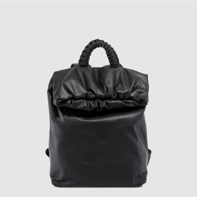 [BOTTEGA-보테가]  롤 탑 레더 백팩  629858