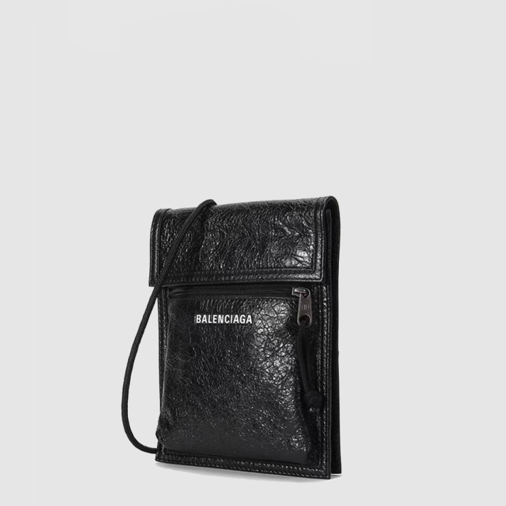 [BALENCIAGA-발렌시아가]  익스플로러 스트랩 파우치 크로스백