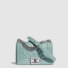 [CHANEL-샤넬] 쉐브론 보이백 캐비어 스몰