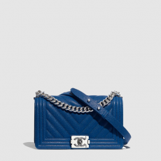 [CHANEL-샤넬] 쉐브론 보이백 캐비어 미디움