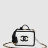 [CHANEL-샤넬] 베니티 코스메틱백  캐비어