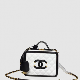 [CHANEL-샤넬] 베니티 코스메틱백  캐비어