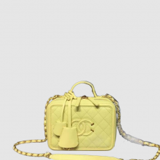 [CHANEL-샤넬] 베니티 코스메틱백  미디움  캐비어