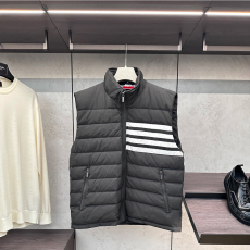 [THOM BROWNE-톰브라운]폴리 트윌 다운 4-바 스키 베스트