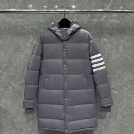 [THOM BROWNE-톰브라운]화이트 4선 다운필 보머 탈부착 후드 패딩