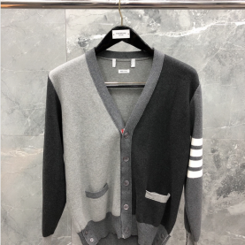 [THOM BROWNE-톰브라운]RWB 4-바 코튼 브이넥 가디건