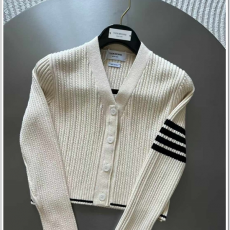 [THOM BROWNE-톰브라운]브이넥 4선 가디건