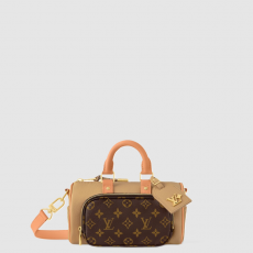 [LOUIS VUITTON-루이비통] 키폴 반둘리에 카고 25