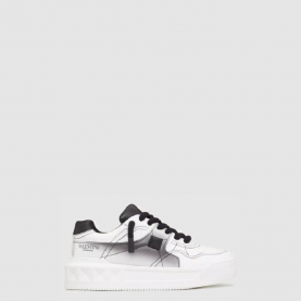 [VALENTINO-발렌티노] 원 스터드 로우탑 스니커즈
