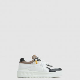 [VALENTINO-발렌티노] 원 스터드스니커즈