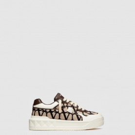 [VALENTINO-발렌티노] 원 스터드 로우탑 스니커즈